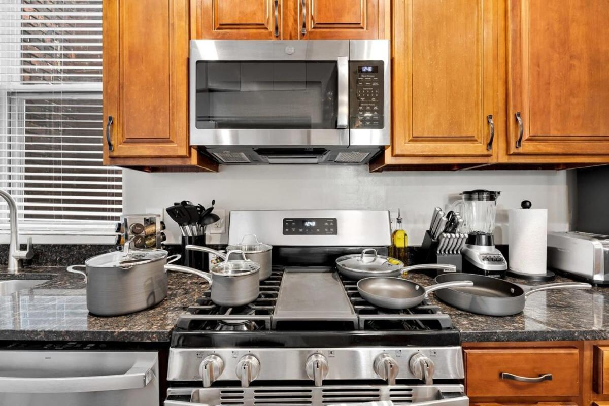 Apartment Luxury 4-br With Free Parking In Heart Of Dc - Steps To Metro