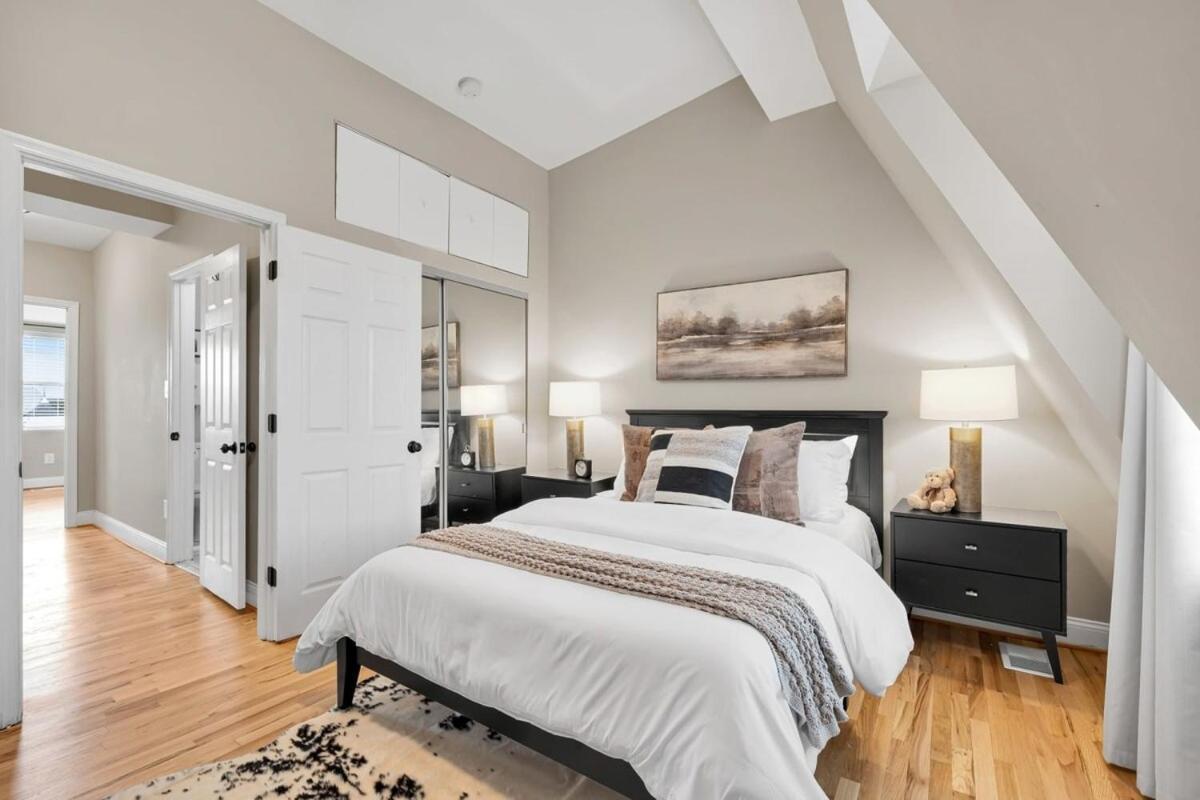 Luxury 4-br With Free Parking In Heart Of Dc - Steps To Metro *