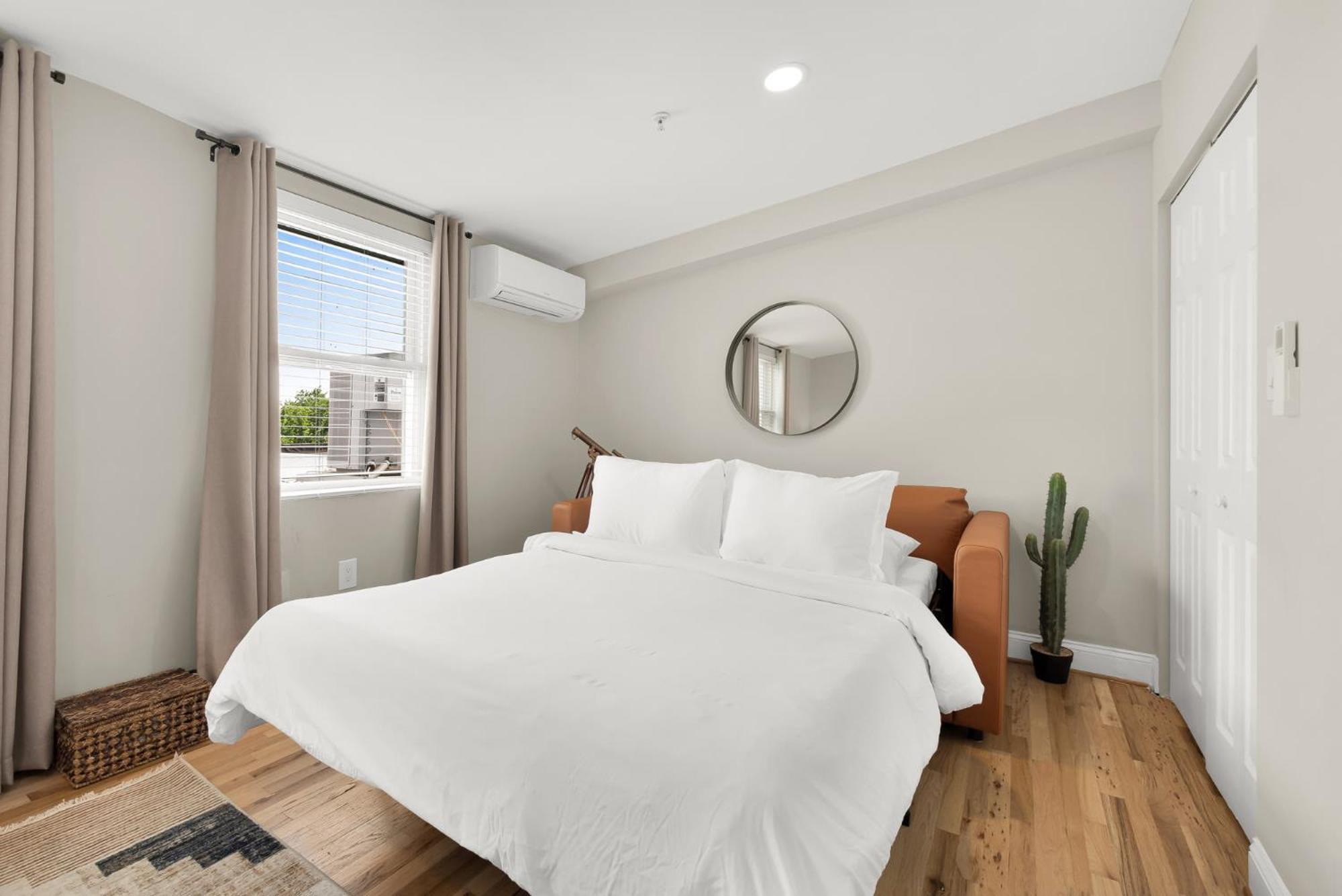 Luxury 4-br With Free Parking In Heart Of Dc - Steps To Metro *