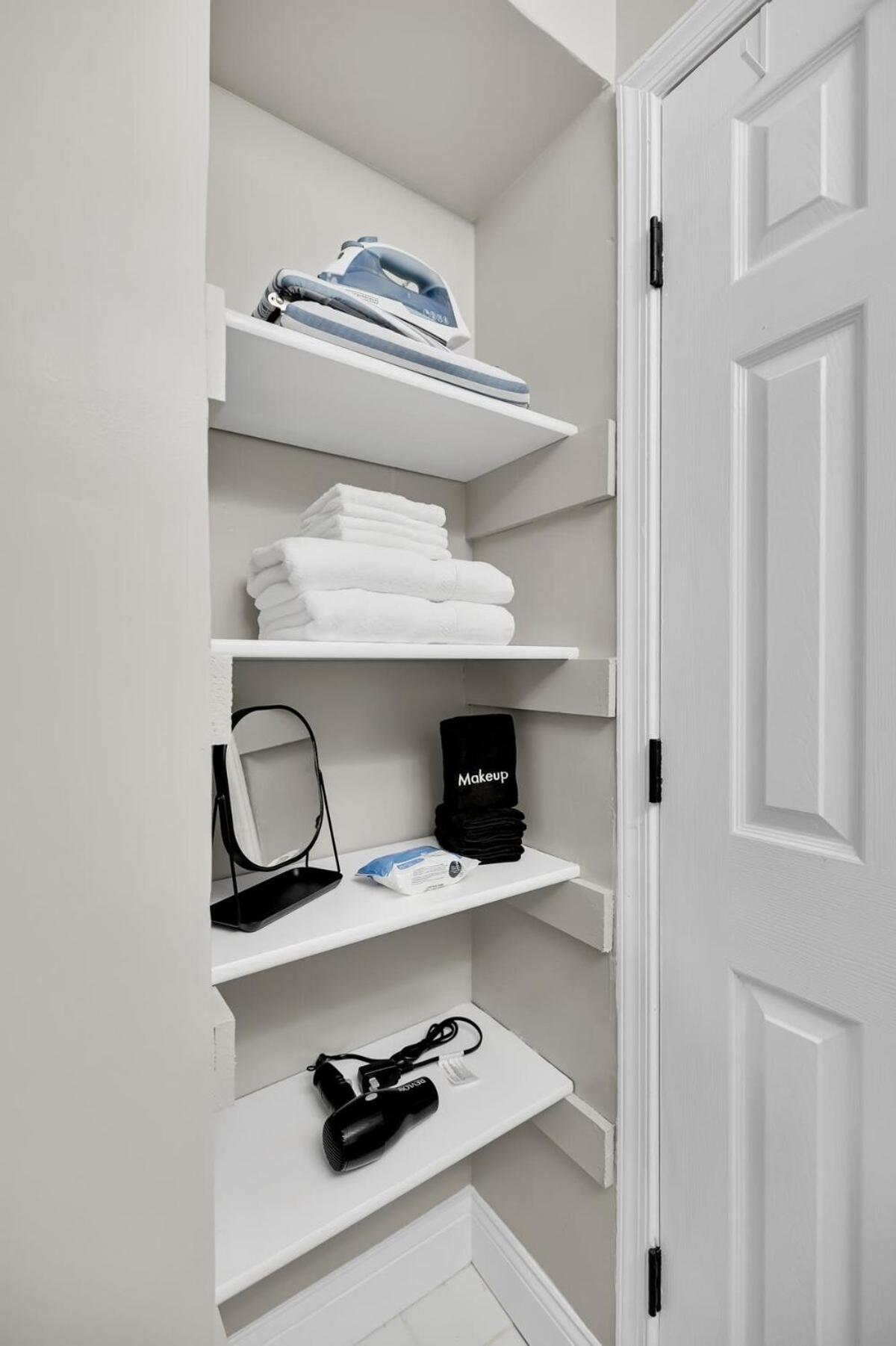 Luxury 4-br With Free Parking In Heart Of Dc - Steps To Metro Washington